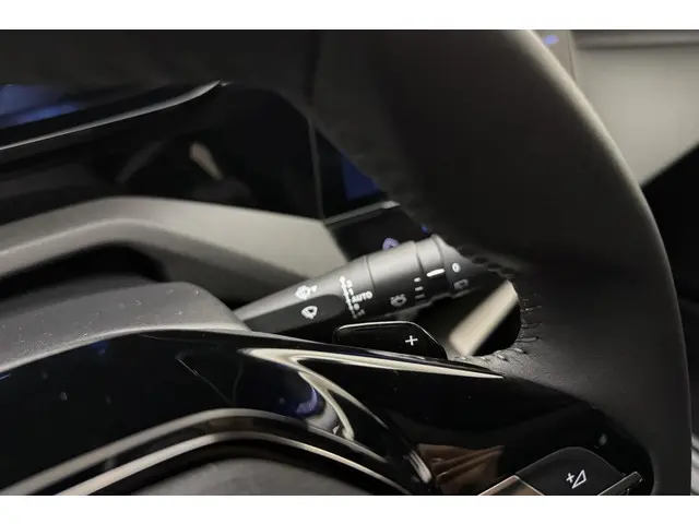 Peugeot 308 SW 1.2T 130pk Automaat Allure 2024 Benzine 21