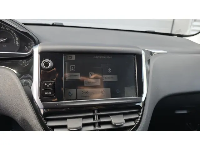 Peugeot 208 1.2 VTi Blue Lease 2012 Benzine 26