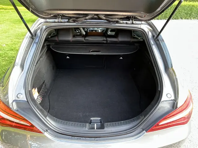 Mercedes-Benz CLA 180 AMG Line 2017 Benzine 23