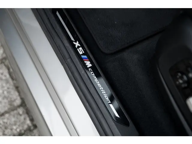 BMW X5 M Competition 2020 Benzine 31