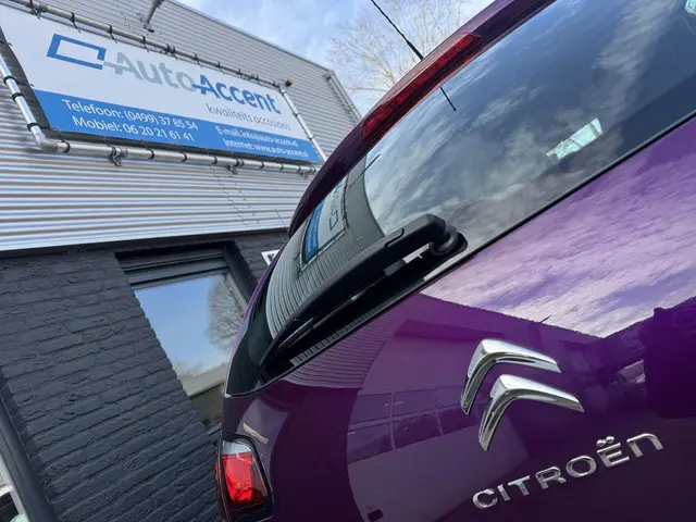 Citroën C3 1.0 PureTech Exclusive 2015 Benzine 12