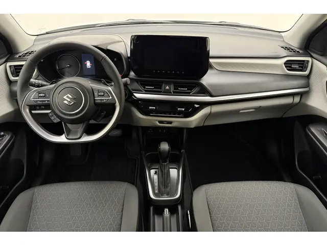 Suzuki Swift 1.2 Style Smart Hybrid 2025 Benzine 15