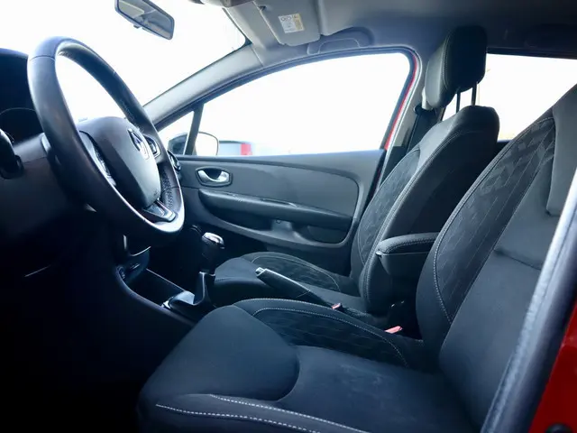 Renault Clio Estate 0.9 TCe Limited 2018 Benzine 4