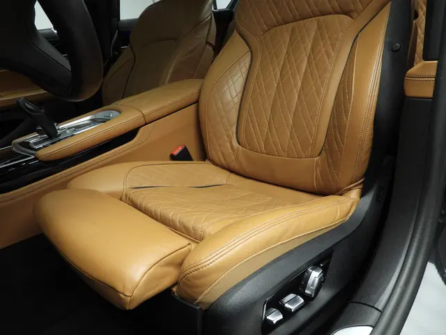 BMW 7 Serie 745e 2022 Hybride Benzine 22