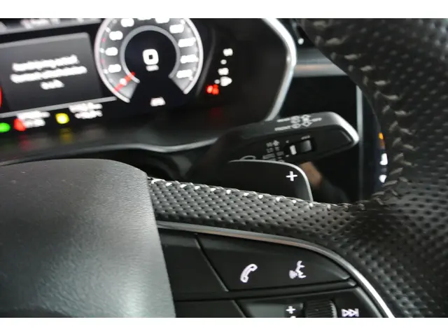 Audi Q3 35 TFSI S Line 2018 Benzine 17