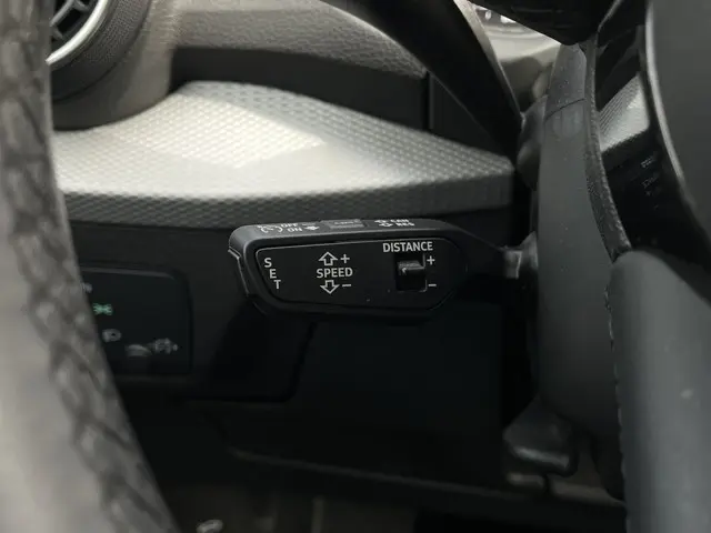 Audi Q2 35 TFSI S Edition 2025 Benzine 18