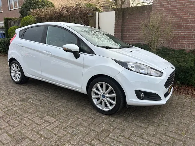 Ford Fiesta 1.0 EcoBoost Titanium/ 2016 Benzine 6