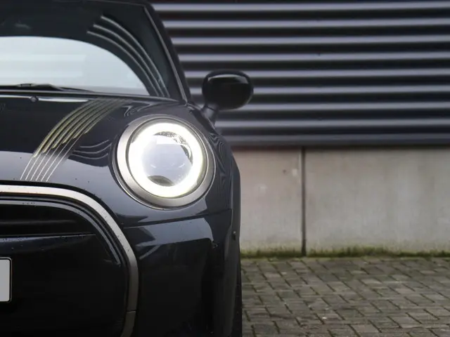 MINI 5-Deurs Cooper 2023 Benzine 34