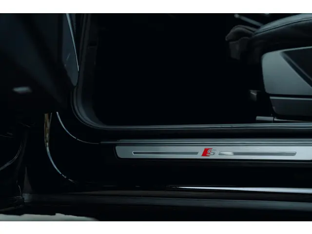 Audi Q5 50 TFSI e S edition 2021 Hybride Benzine 20