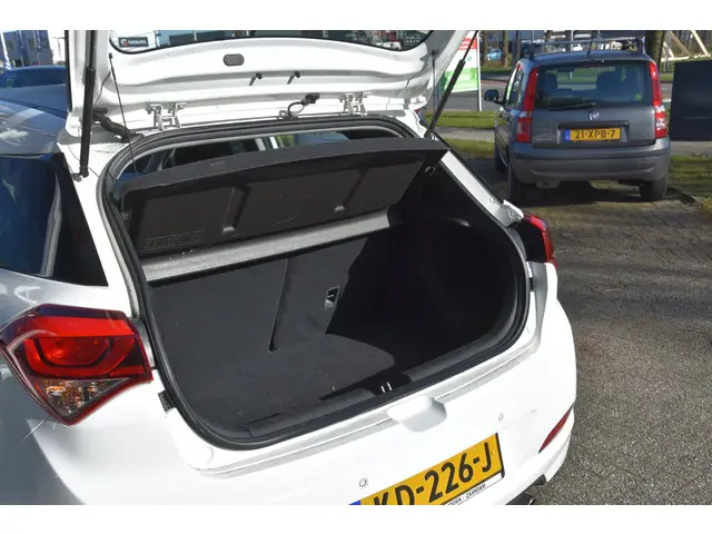 Hyundai i20 1.0 T-GDI Comfort 2016 Benzine 21