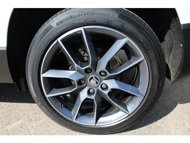 Škoda Karoq 1.5 TSI RS Sport 2018 Benzine 7
