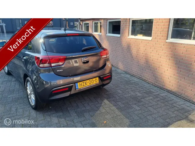 Kia Rio 1.2 CVVT ExecutiveLine 2018 Benzine 4