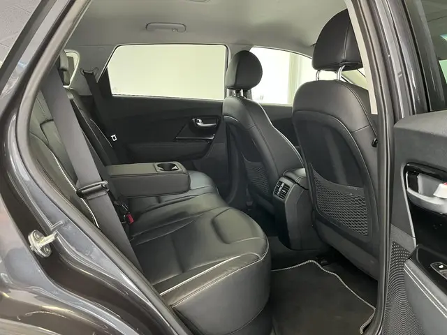 Kia e-Niro ExecutiveLine 64 kWh 2020 Elektrisch 14