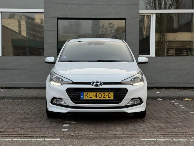 Hyundai i20 1.0 T-GDI Go! 2016 2016 Benzine 3