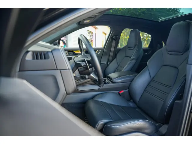 Porsche Cayenne Coupé 3.0 E-Hybrid 2024 Hybride Benzine 8