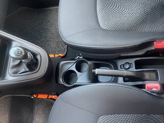 Hyundai i10 1.0 i-Drive Cool, Airco, 2014 Benzine 14