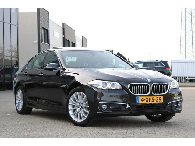 BMW 5 Serie 520i Executive 2014 Benzine 4