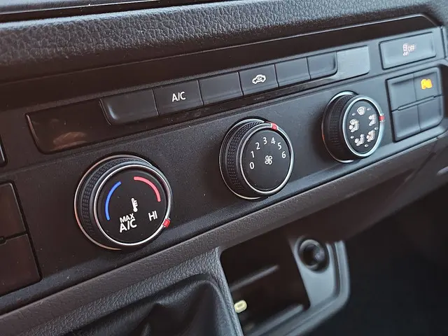 Volkswagen Crafter 35 2.0 2023 Diesel 10