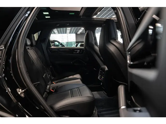 Porsche Cayenne 3.0 E-Hybrid 2021 Hybride Benzine 15
