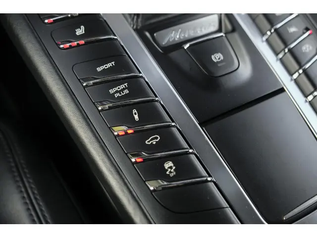 Porsche Macan S 3.0 D 258pk 2015 Diesel 30
