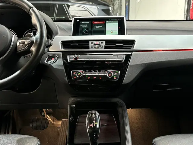 BMW X1 xDrive20i High Executive 2018 Benzine 20