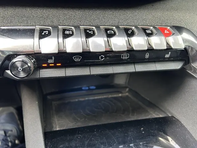 Peugeot 5008 1.2 Turbo 130 PK Allure Pack 2021 Benzine 15