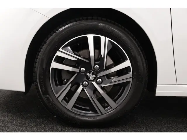 Peugeot 208 1.2 T 100pk Allure - DAB/Ecc/Apple 2021 Benzine 27