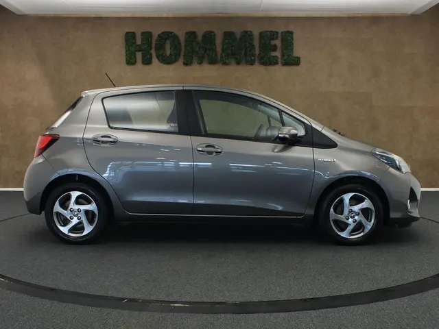 Toyota Yaris 1.5 Hybrid Trend 2016 Hybride Benzine