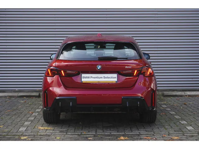 BMW 1 Serie 120 2025 Benzine 5