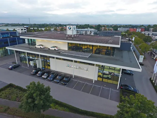 BMW 3 Serie Touring 320i 2024 Benzine 33