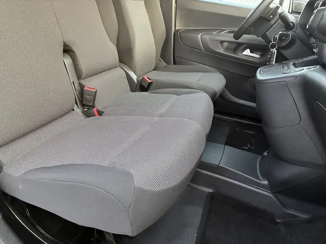 Opel Combo 1.5 BlueHDi 130 Pk Automaat 2024 Diesel 42