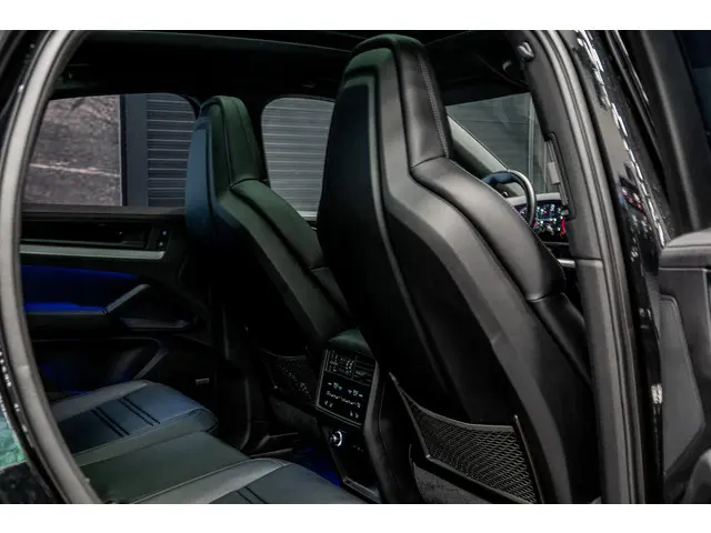Porsche Cayenne Coupé 3.0 E-Hybrid 2024 Hybride Benzine 17