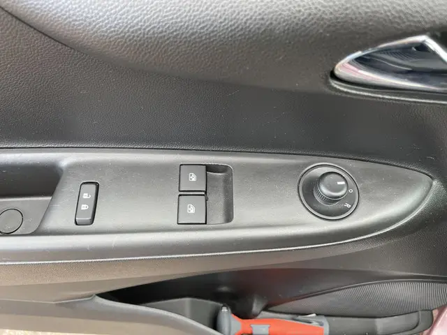 Opel KARL 1.0 Rocks Online Edition 2019 Benzine 12