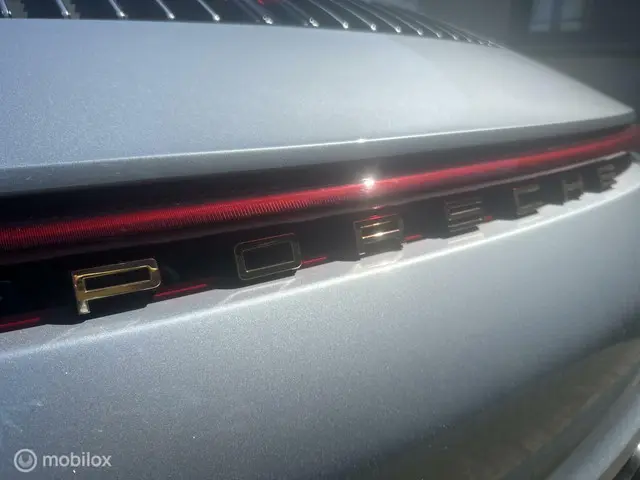Porsche 911 3.0 Carrera 2021 Benzine 15