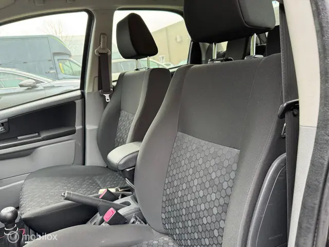 Suzuki SX4 1.6 Executive 2013 Benzine 15