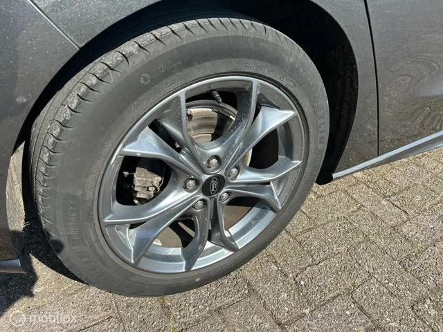 Ford Focus 1.0 EcoBoost ST Line Business 2019 Benzine 20
