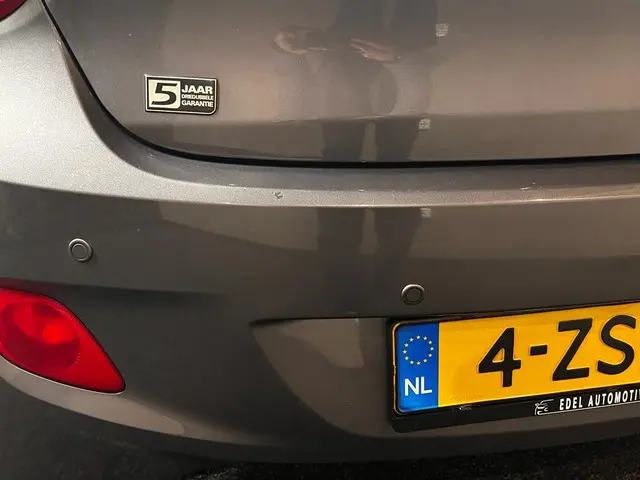 Hyundai i10 1.0i i-Motion Comfort 2015 Benzine 6