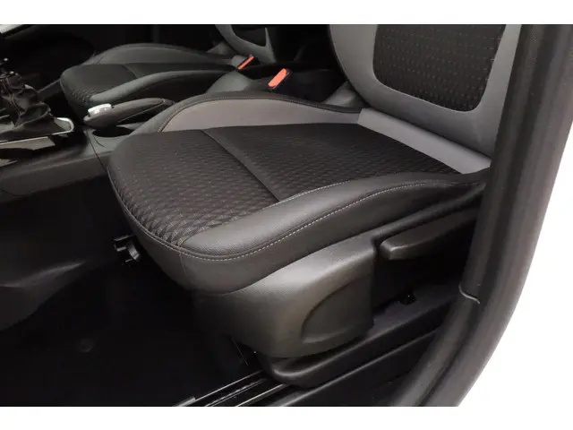 Opel Crossland X 1.2 Turbo Innovation 2019 Benzine 17