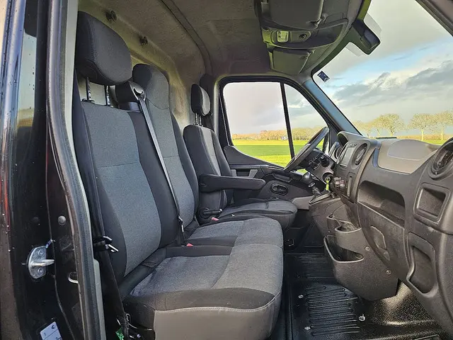 Renault Master 2.3DCI 2017 Diesel 7