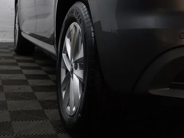 Škoda Kamiq 1.0 TSI Sport Business Aut- 2023 Benzine 23