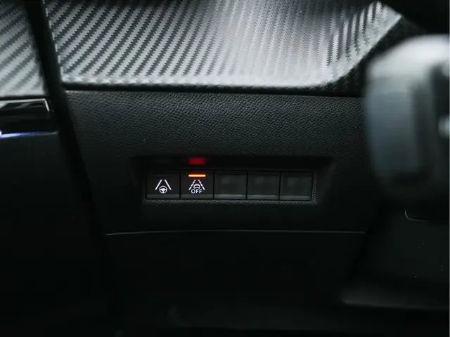 Peugeot e-2008 EV GT 50 kWh {SOH-91%} 2020 Elektrisch 21