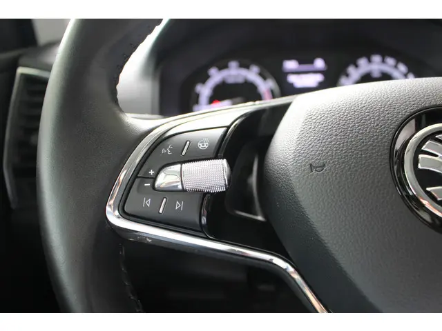 Škoda Karoq 1.0 TSI Ambition 2022 Benzine 16