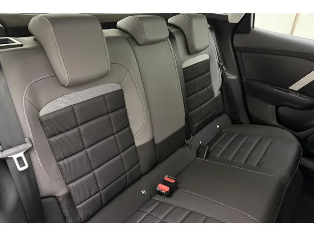 Citroën C4 Hybrid 145pk Plus 2025 Hybride Benzine 14