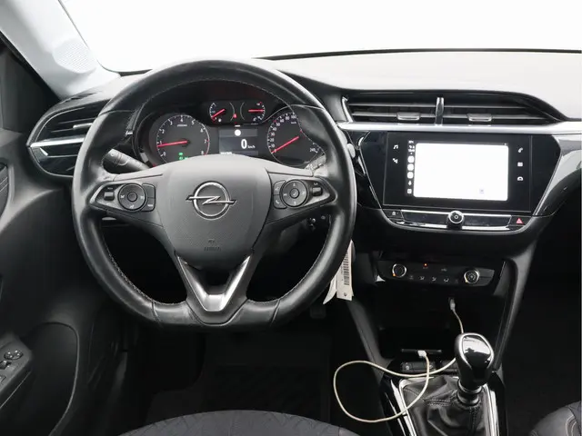 Opel Corsa 1.2 Elegance/ lage km/ zeer mooi! 2020 Benzine 21