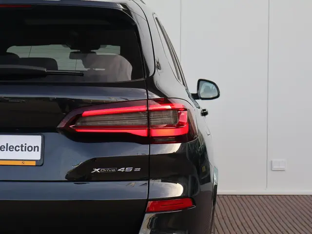 BMW X5 xDrive45e High Executive 2022 Hybride Benzine 10