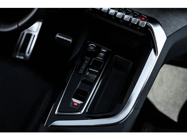 Peugeot 5008 GT 2024 Benzine 21