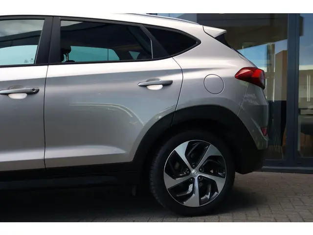Hyundai Tucson 1.6 T-GDi Comfort 4WD 2018 Benzine 5