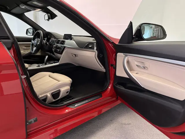 BMW 3 Serie Gran Turismo 320i GT M-Sport 2018 Benzine 12