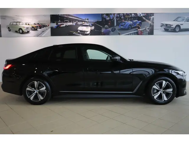 BMW i4 eDrive35 2025 Elektrisch 3