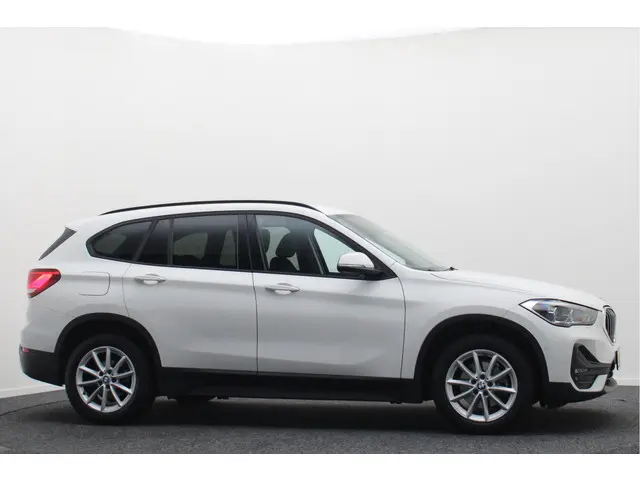 BMW X1 sDrive18i Executive Automaat 2020 Benzine 21